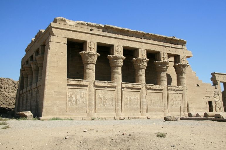 El-Templo-de-Hathor-Dendera 1